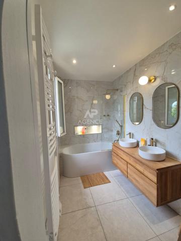 Maison Maisons-laffitte - 4 CHAMBRES Loyer 3 150 €/mois **  - Référence  13632