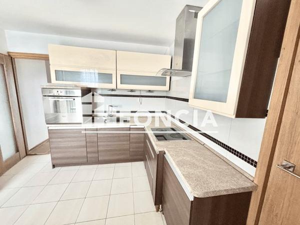 Location Appartement 5 pièces 90.4 m² - RUE FREDERIC CHOPIN Valence 26000