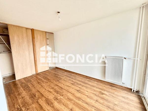 Location Appartement 5 pièces 90.4 m² - RUE FREDERIC CHOPIN Valence 26000