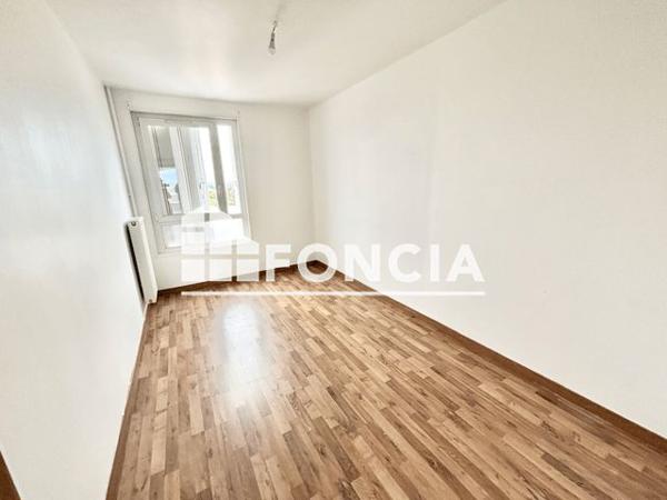 Location Appartement 5 pièces 90.4 m² - RUE FREDERIC CHOPIN Valence 26000