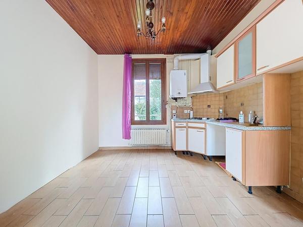 Appartement 3 pièces dans maison avec jardin