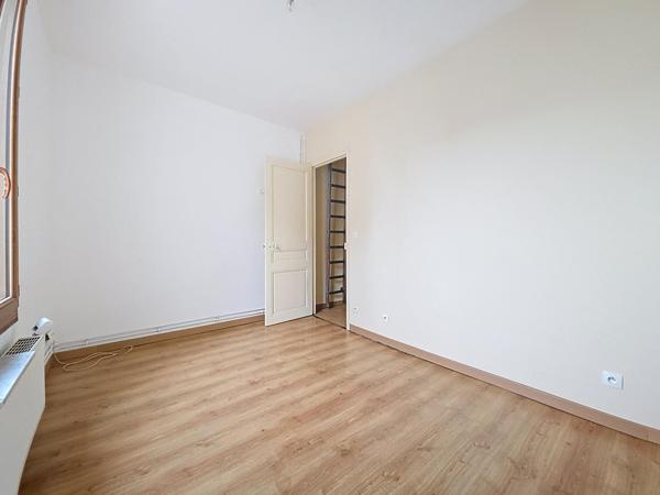 Appartement 3 pièces dans maison avec jardin