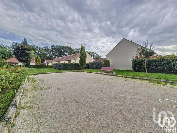 Appartement 2 pièces de 52 m² à Pringy (77310)