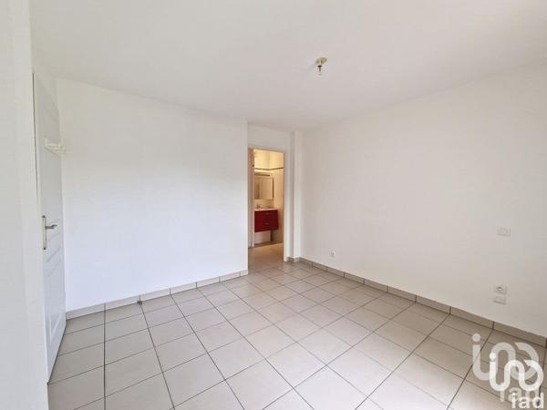 Appartement 2 pièces de 52 m² à Pringy (77310)