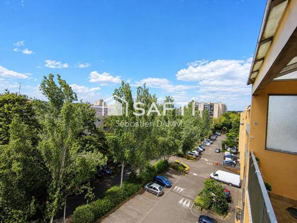 MULHOUSE – Rue de l'Ours – Appartement 3 pièces de 75 m² – Dernier étage avec ascenseur – 2 balcons – Garage – Cave
