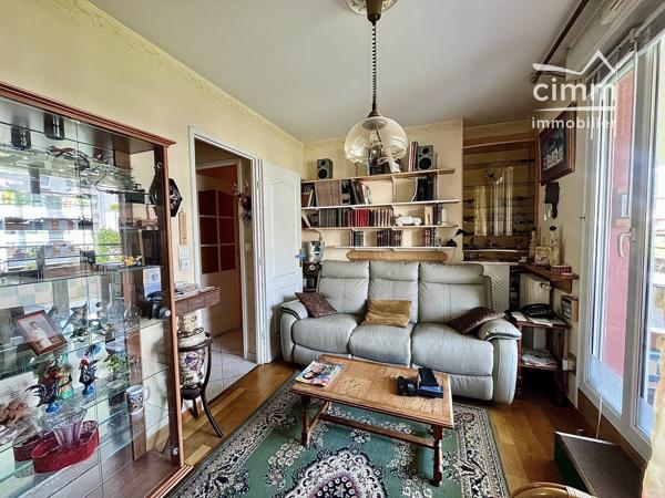 T4 dernier étage – terrasses, ascenseur, garage – Grenoble