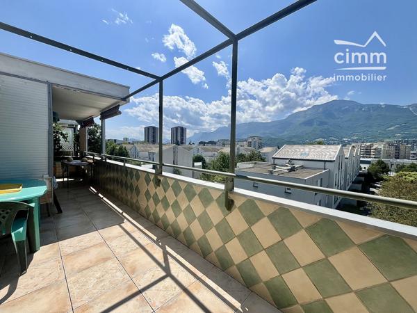 T4 dernier étage – terrasses, ascenseur, garage – Grenoble