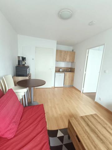 Location                                                      Appartement
                        
                     1 pièces                      31 m2                     à Saint-Sébastien-sur-Loire
