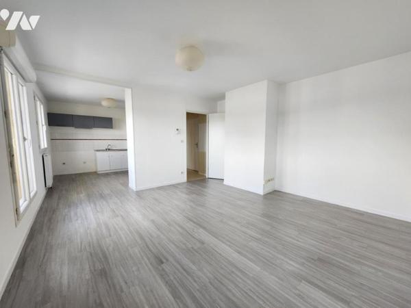 NANTES T2 dernier étage avec balcon, ravalement fait !