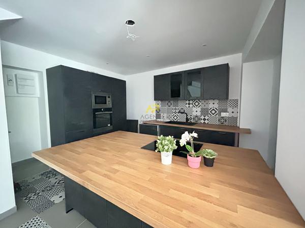 F2 MEUBLE Loyer 1 200 €/mois charges comprises **  - Référence  2096
