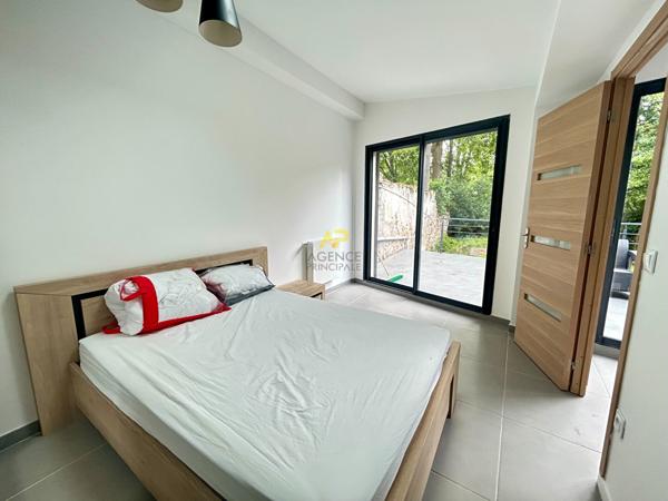 F2 MEUBLE Loyer 1 200 €/mois charges comprises **  - Référence  2096