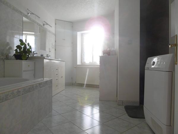 Maison en campagne 130 m2 . 3 chambres. 3000m2 de terrain