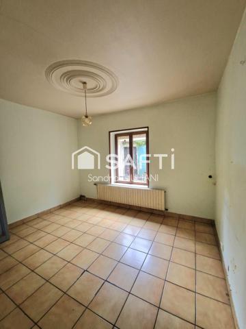 Maison avec 4 chambres, terrasse et jardin au calme ! PETIT PRIX !