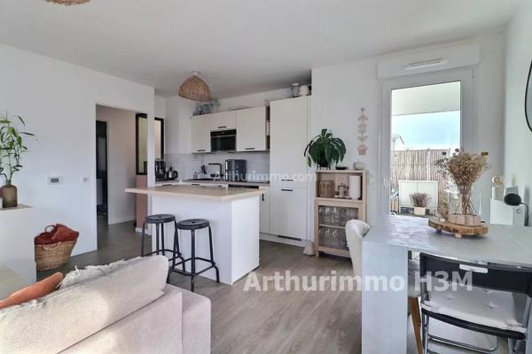 Vente                                                      Appartement
                        
                     3 pièces                      59 m2                     à Saint-Ouen-l'Aumône