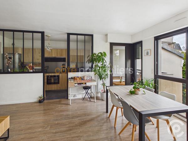 Vente
                Appartement71 m² - 3 Pièces -
                    CLAMART (92140)