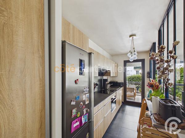 Vente
                Appartement71 m² - 3 Pièces -
                    CLAMART (92140)