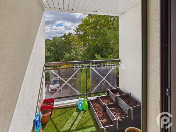 Vente
                Appartement71 m² - 3 Pièces -
                    CLAMART (92140)