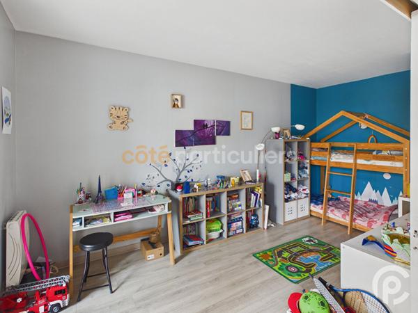 Vente
                Appartement71 m² - 3 Pièces -
                    CLAMART (92140)