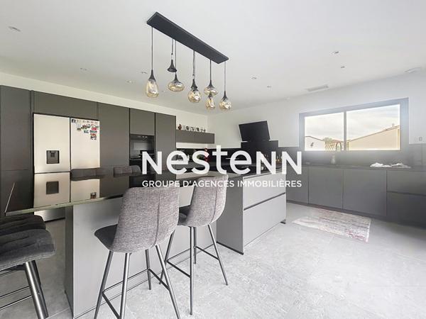 Villa contemporaine de 191 m² , vue Canigou, 4 faces, garage, piscine Bali et finitions haut de gamme