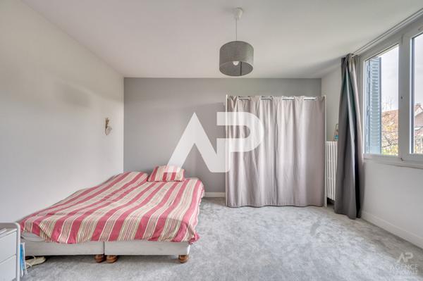 Maison Rueil Malmaison 10 pièce(s) 206m2 €1 265 000 ** - Référence 19645