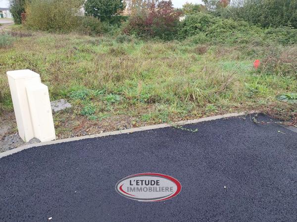 STE PAZANNE BOURG : 378 m² de terrain constructible, viabilisé et libre de constructeur !
