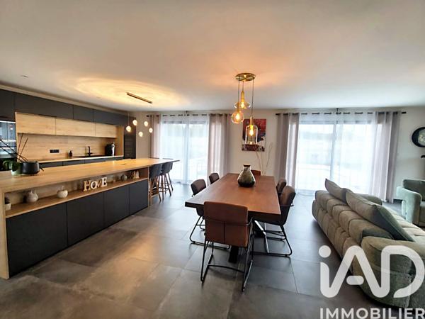 Maison à vendre 7 pièces 152 m² Saint-Lyé