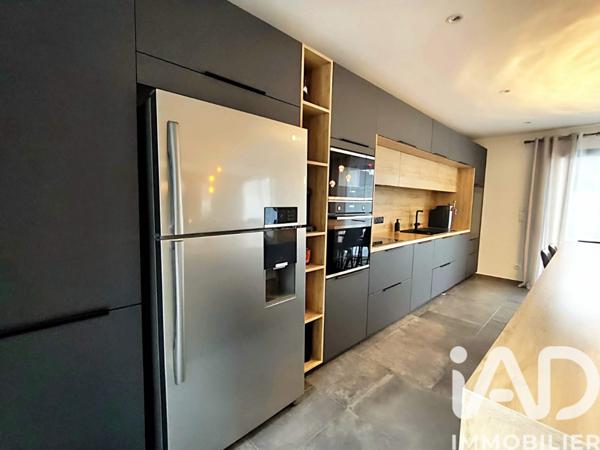 Maison à vendre 7 pièces 152 m² Saint-Lyé