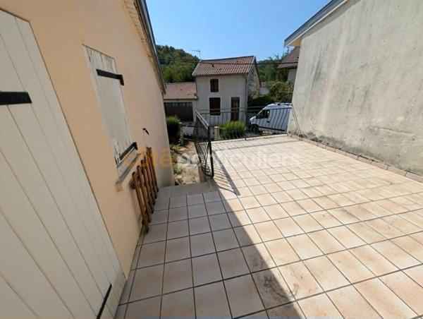 Vente
                Maison60 m² - 3 Pièces -
                    LONGEVILLE EN BARROIS (55000)