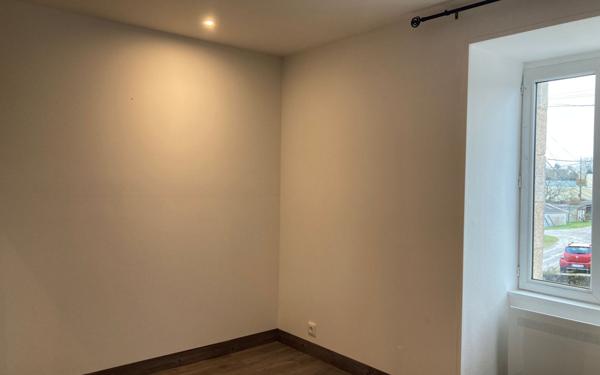 Maison à louer    2 pièces •  Limerzel