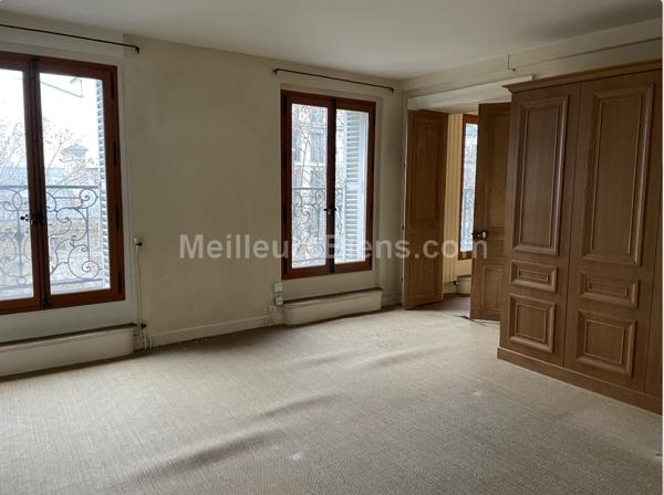 Exceptionnel et rare :Vue  Madeleine, appartement 160 M2, 5 ème étage, balcon
