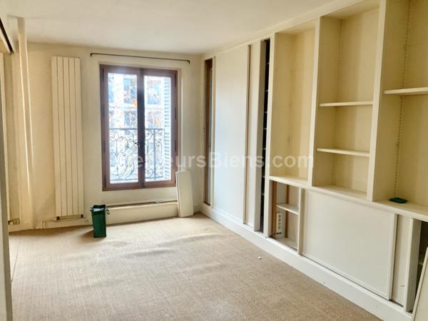 Exceptionnel et rare :Vue  Madeleine, appartement 160 M2, 5 ème étage, balcon