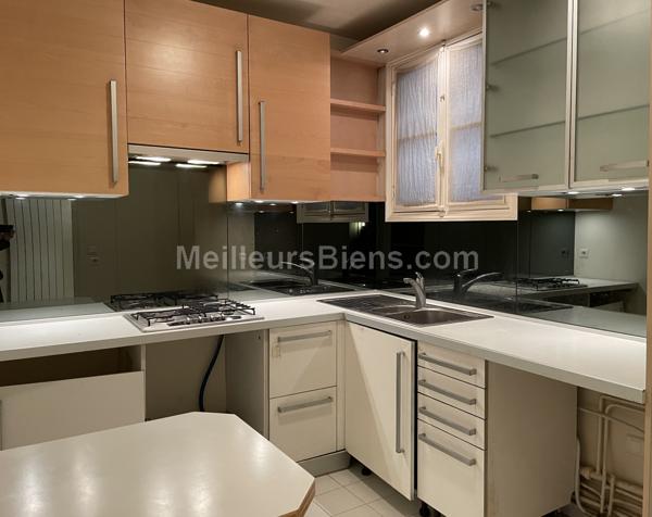 Exceptionnel et rare :Vue  Madeleine, appartement 160 M2, 5 ème étage, balcon