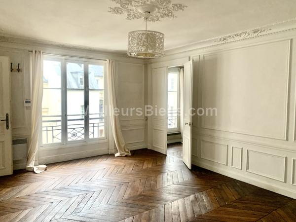 Exceptionnel et rare :Vue  Madeleine, appartement 160 M2, 5 ème étage, balcon
