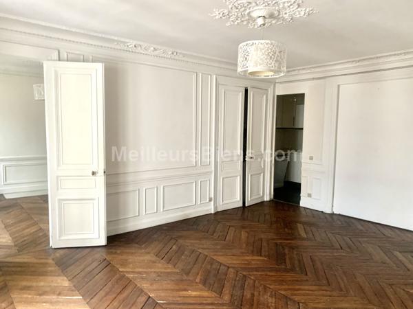 Exceptionnel et rare :Vue  Madeleine, appartement 160 M2, 5 ème étage, balcon