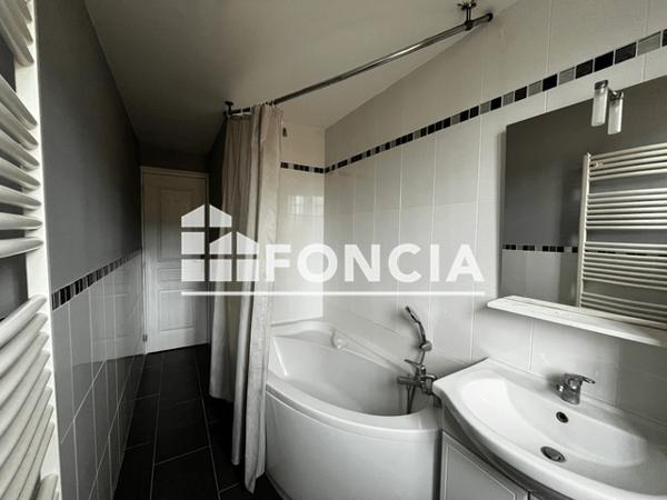 Location Appartement 4 pièces 120 m² - 37 BOULEVARD GAMBETTA Charleville Mezieres 08000