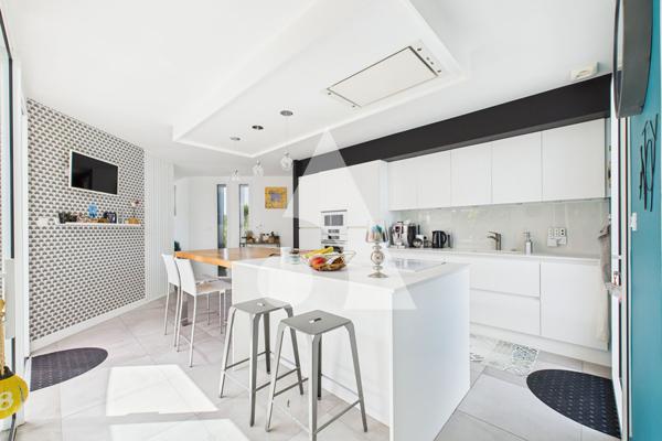 Maison 7 pièces 177 m2