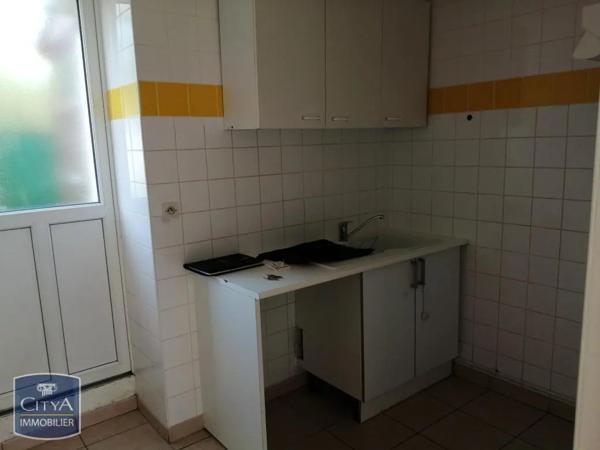 Maison à louer 3 pièces 43m² Saint-Jean-les-Deux-Jumeaux (77660)