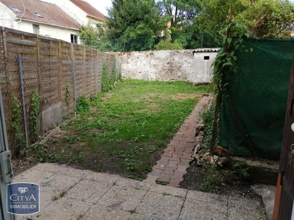 Maison à louer 3 pièces 43m² Saint-Jean-les-Deux-Jumeaux (77660)
