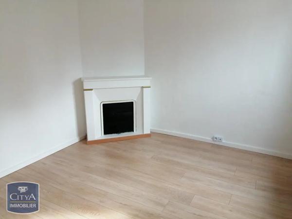 Maison à louer 3 pièces 43m² Saint-Jean-les-Deux-Jumeaux (77660)