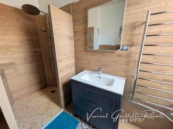 SAINTE-PAZANNE – MAISON DE CARACTÈRE – 250 M² – 5 CHAMBRES – PISCINE CHAUFFÉE