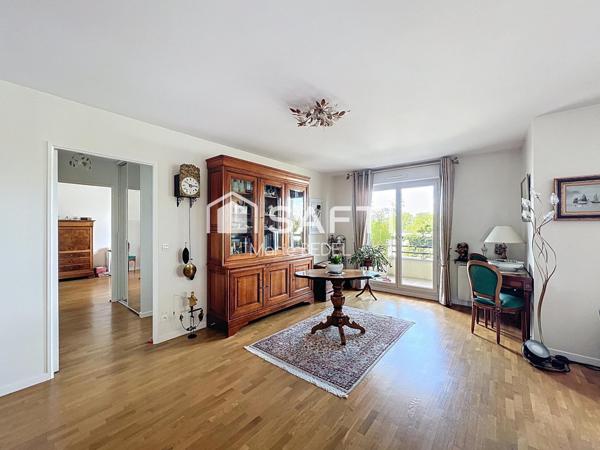 APPT FAMILIAL - 4 CH + 1 BUREAU - BALCONS - PARKING