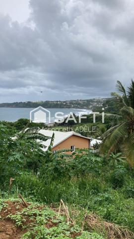 Beau terrain à construire avec vue sur mer