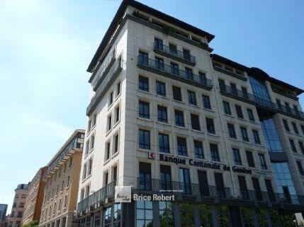 Bureau à louer Lyon adresse centrale vue Rhône et stationnement privatif
