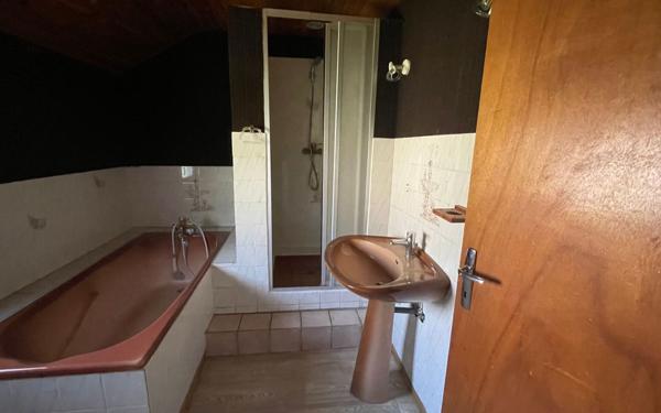 Appartement à vendre    3 pièces •  La Houssière