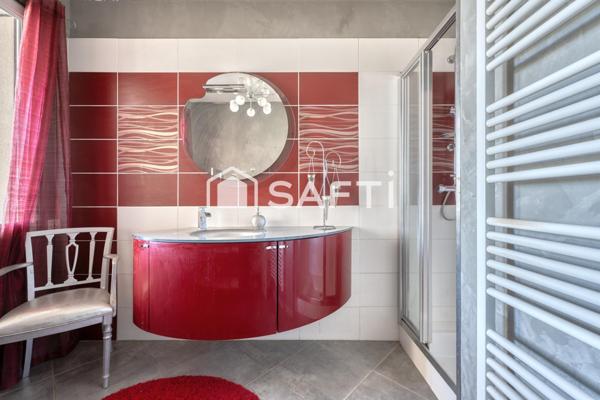 Maison familiale avec beau jardin