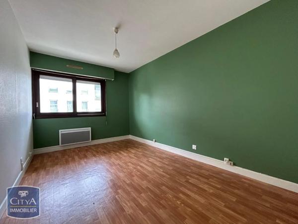 Appartement à louer 2 pièces 60.15m² Châteauroux (36000)
