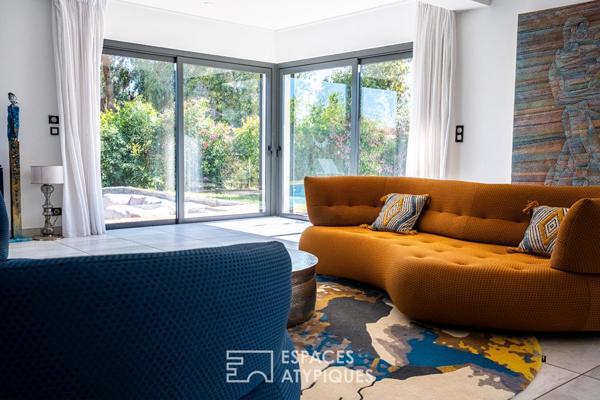 Élégante villa contemporaine avec piscine dans un secteur recherché
