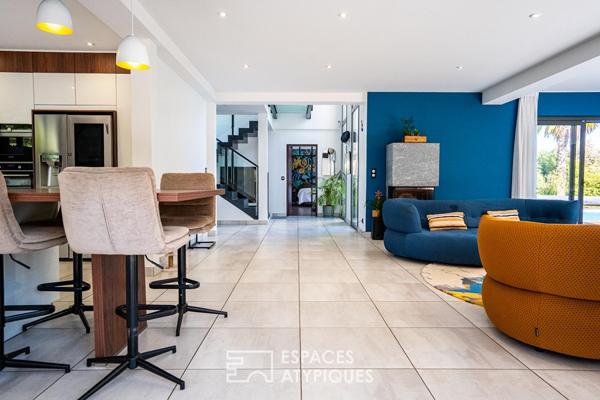 Élégante villa contemporaine avec piscine dans un secteur recherché