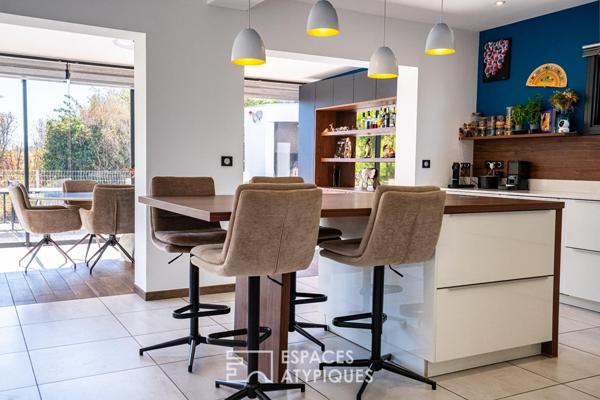 Élégante villa contemporaine avec piscine dans un secteur recherché