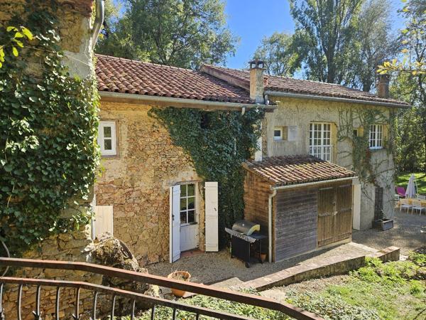 MAISON DANS LA CAMPAGNE AVEC ETANG PRiVE Condom